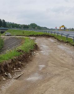 postęp prac przy budowie ścieżki rowerowej