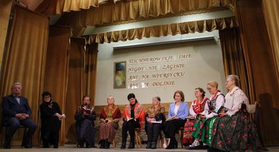 7. Goście czytający wiersze Ks. Tischnera