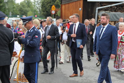 3. Gromadzący się goście