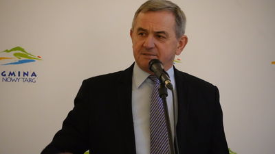 ​Przewodniczący Rady Gminy składający życzenia noworoczne
