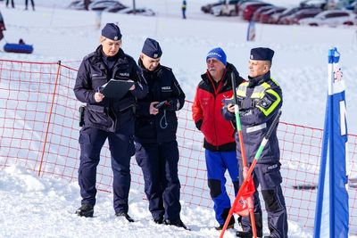 Fotografia dotycząca Akcja "Kręci mnie bezpieczeństwo na stoku" - na stoku narciarskim Długa Polana w Nowym Targu