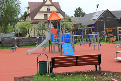 Plac Zabaw przy SP Gronków 