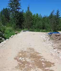 Postępy prac na budowie ścieżki rowerowej.