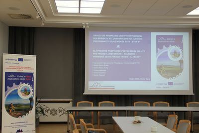 Slajd prezentacji Uroczyste podpisanie umowy partnerskiej.