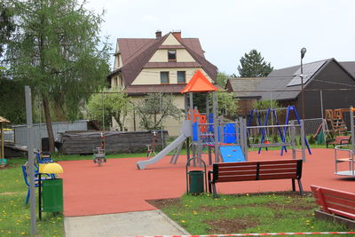 Plac Zabaw przy SP Gronków 