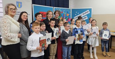 Uczestnicy Gminnego Konkursu Pięknego Czytania kategoria I
