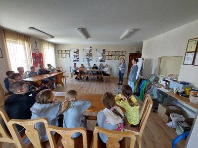 Nasza wizja przyszłości - warsztaty w ramach projektu Biblioteki pełne dobrej energii - GBP Filia w Harklowej