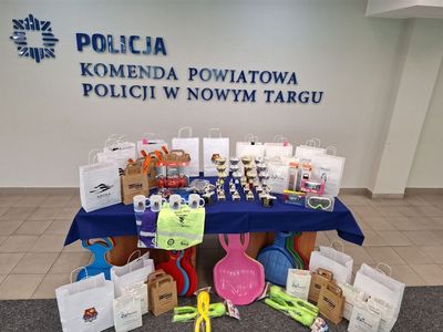 Fotografia dotycząca Akcja "Kręci mnie bezpieczeństwo na stoku" - na stoku narciarskim Długa Polana w Nowym Targu