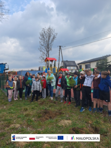 Zdjęcie grupowe uczniów