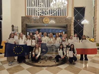 rozdanie certyfikatów uczestnikom programu Erasmus+