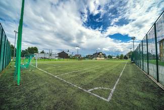 Gmina Nowy Targ realizuje zadanie „Aktywne Orliki w Gminie Nowy Targ – sport, zdrowie i integracja społeczna 2026”, które otrzymało dofinansowanie w wysokości 30 000 zł z Ministerstwa Sportu i Turystyki w ramach wspierania wykonania zadania publicznego.