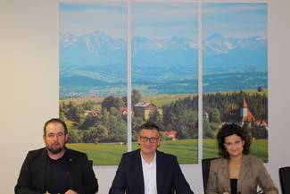 Podpisanie umowy na przebudowę sieci wodociągowej w miejscowości Krempachy