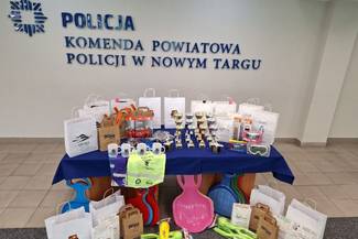 Akcja "Kręci mnie bezpieczeństwo na stoku" - na stoku narciarskim Długa Polana w Nowym Targu