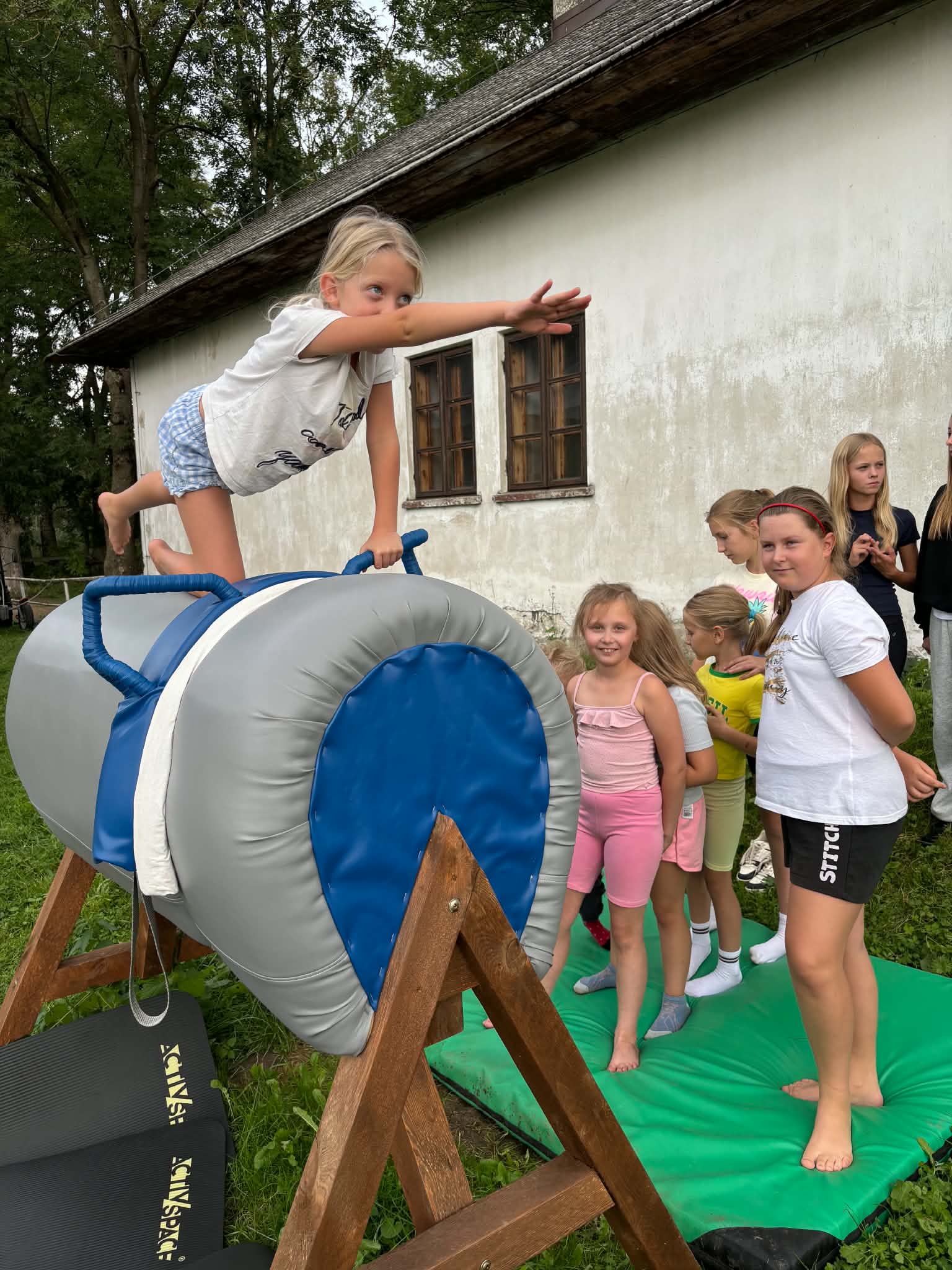 ZAJĘCIA Z WOLTYŻERKI ŁOPUSZNA